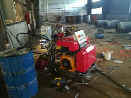 罐體內壁防腐噴涂